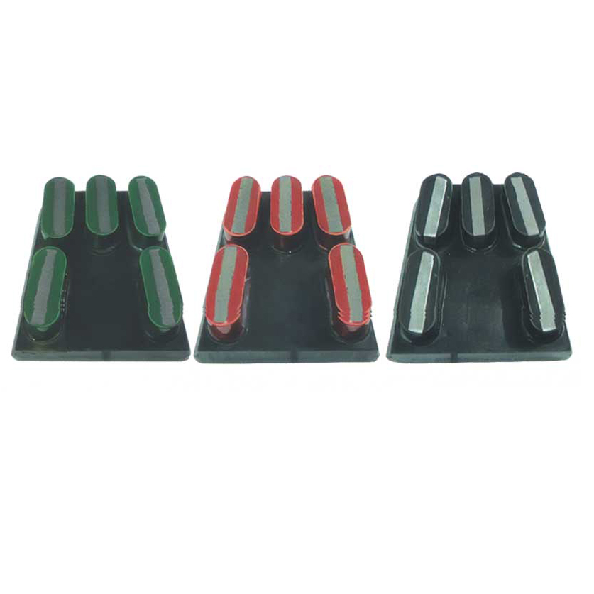 AT-04 馬蹄型金屬填埋式樹脂磨塊（花崗巖） 